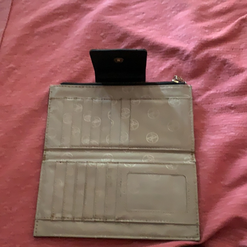 Wallet - Picture 2 of 4